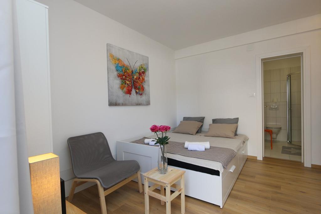 Apartments Roberta シロ エクステリア 写真
